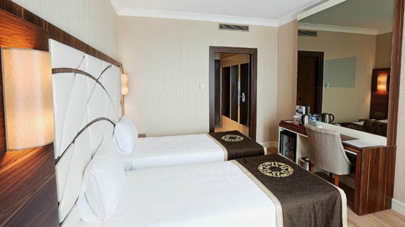 Grand Mira Business Hotel